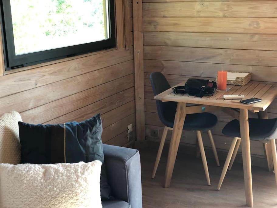 Chalet Bois Cosy Avec Piscine Aix Nature エクス＝アン＝プロヴァンス エクステリア 写真